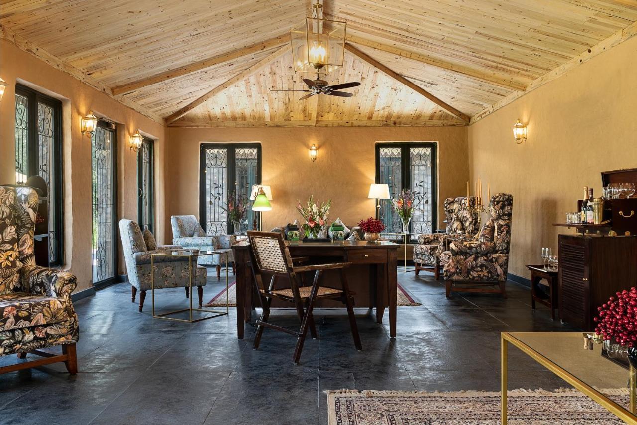 Luxury tent Aalia Jungle Retreat & - Claridges Collection