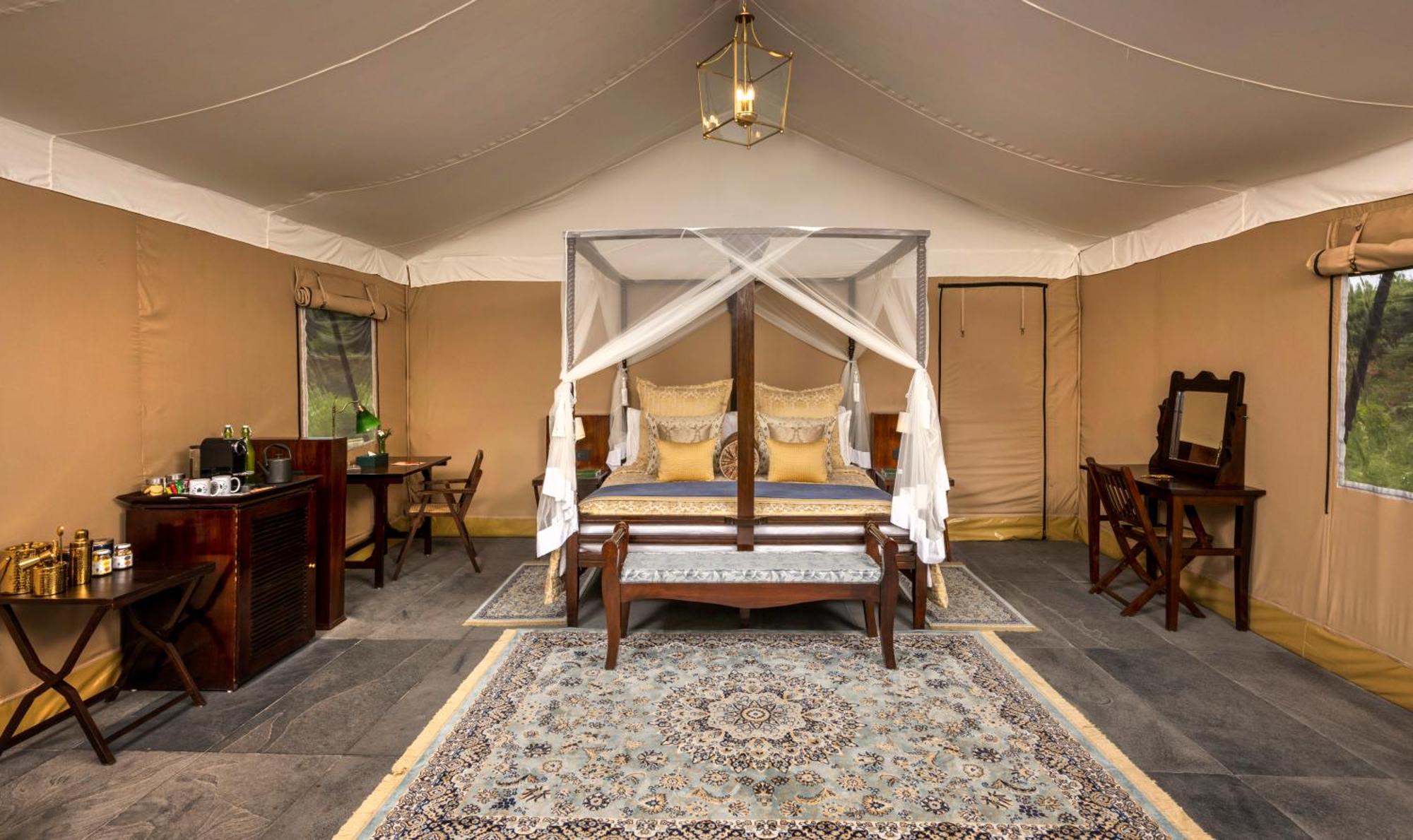 Luxury tent Aalia Jungle Retreat & - Claridges Collection