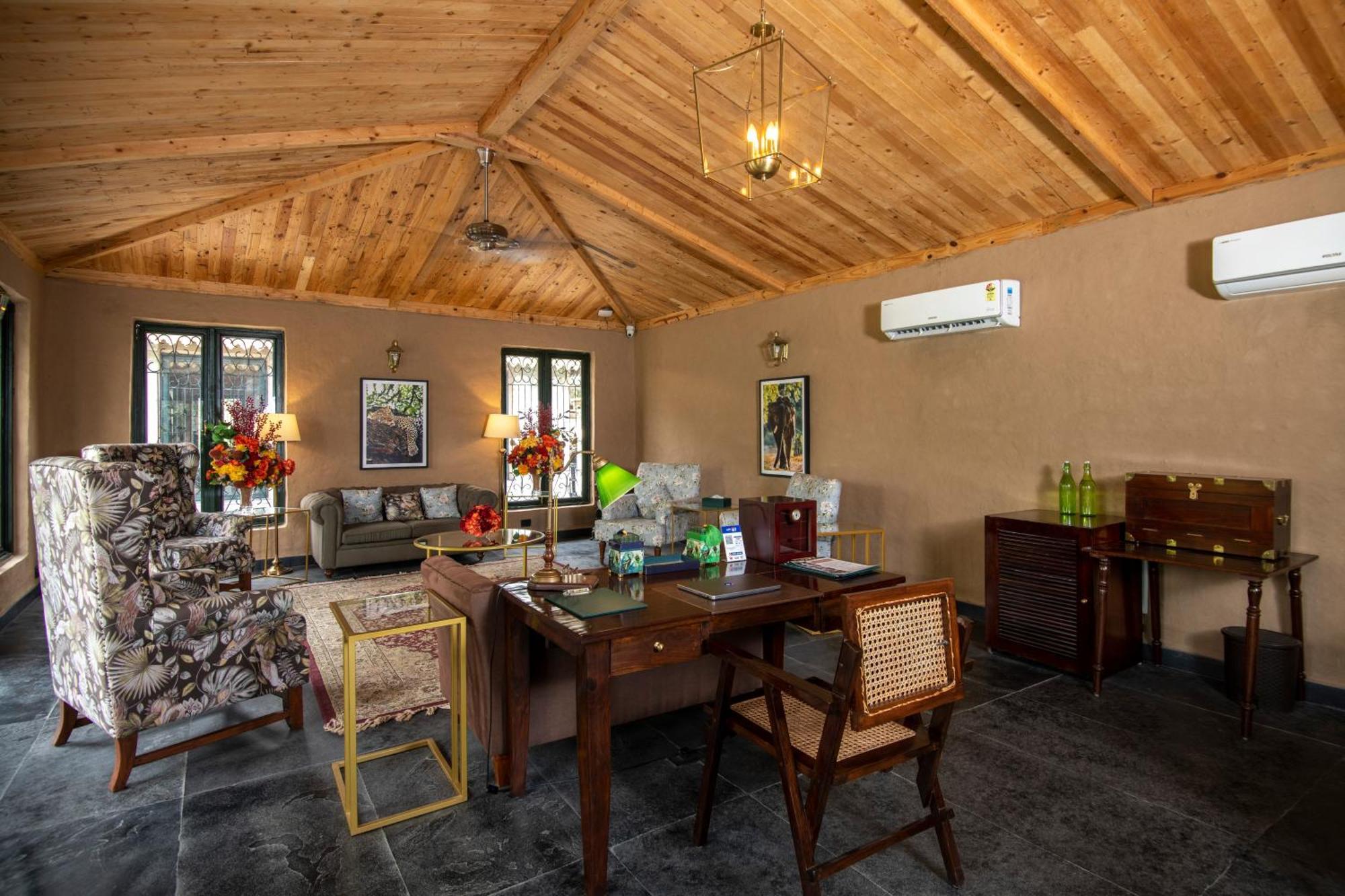 Luxury tent Aalia Jungle Retreat & - Claridges Collection Dehradun