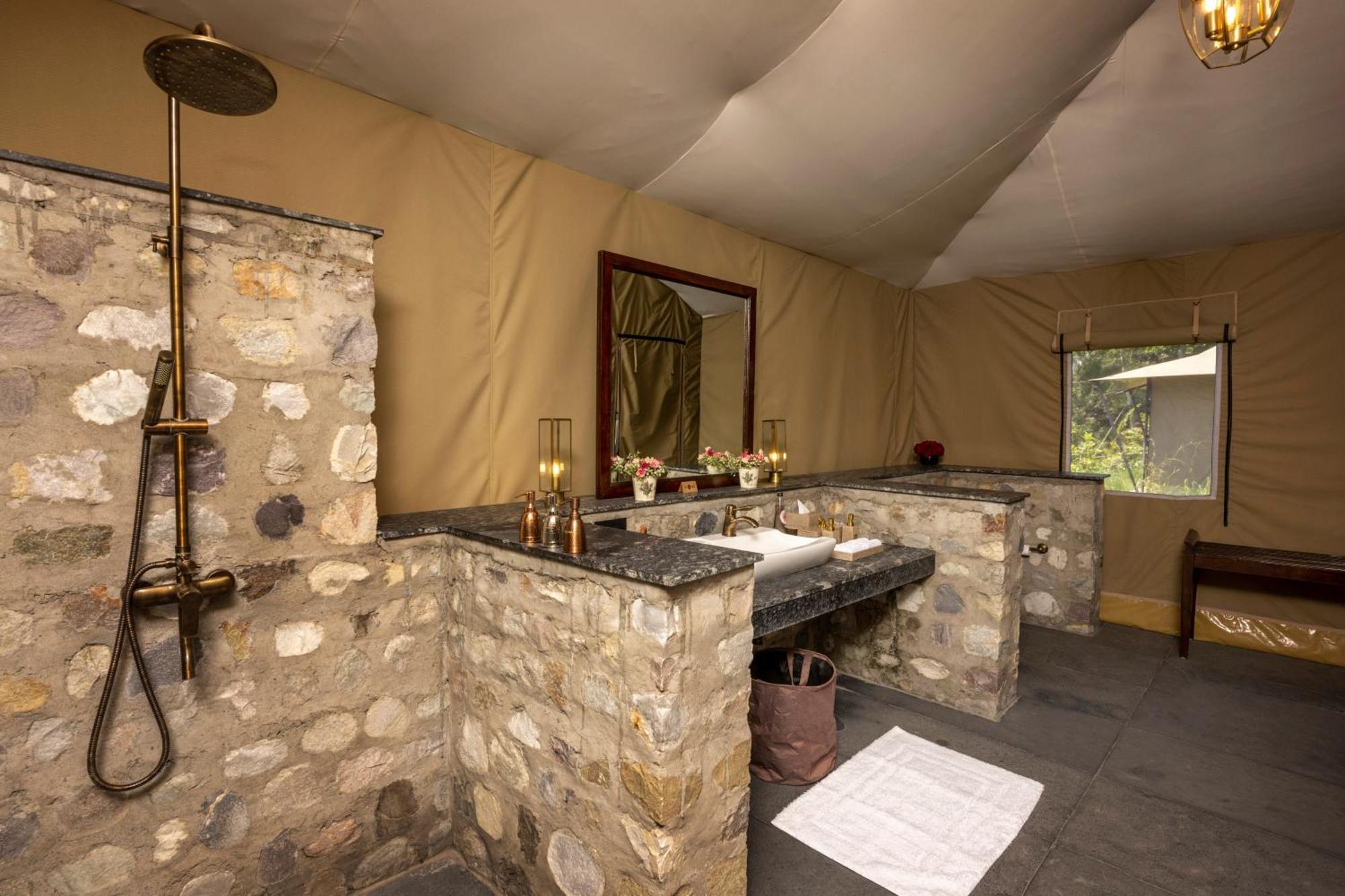 Aalia Jungle Retreat & - Claridges Collection Luxury tent Dehradun